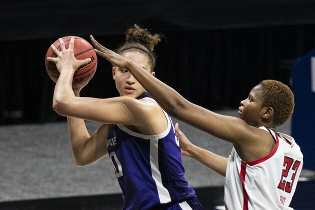 Kansas State's Ayoka Lee breaks NCAA single-game scoring record