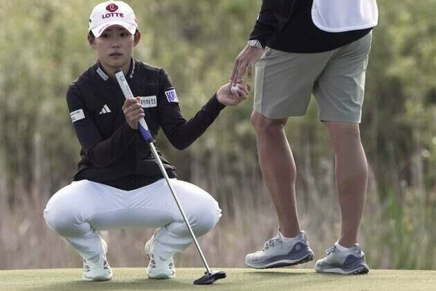 Youmin Hwang rides birdie run to Lotte Championship, 1st LPGA Tour crown