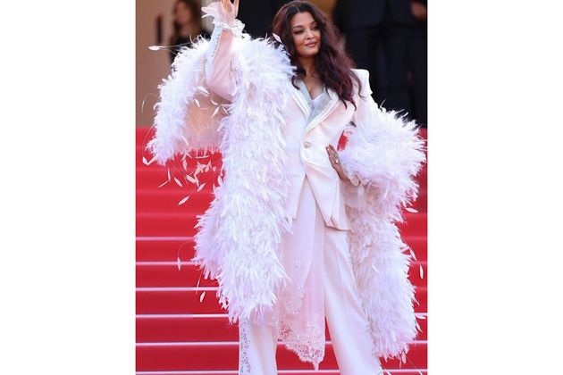 Cannes 2026: Aishwarya Rai Bachchan brings old Hollywood glamour to red carpet