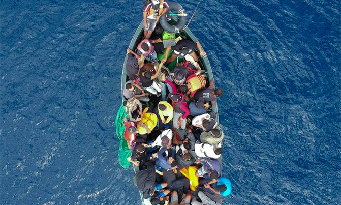 About 25 missing after migrant ship capsizes off Italy About 25 missing after migrant ship capsizes off Italy