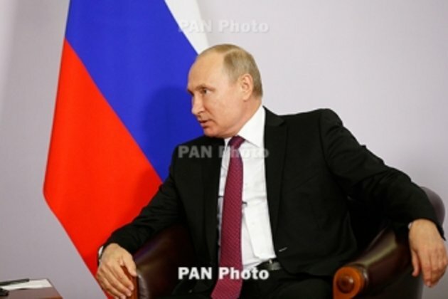 Putin, Zelensky hold their first phone call