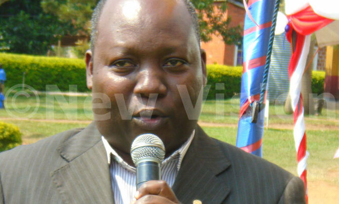 Education ministry official asks alumni to support their former schools Education ministry official asks alumni to support their former schools