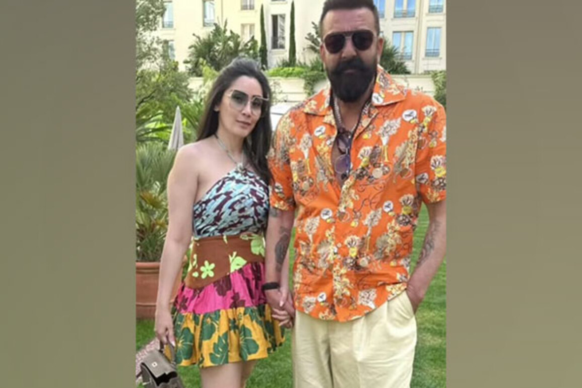 Sanjay Dutt wishes wife Maanayata on her birthday, says "you have been my strength, my support"