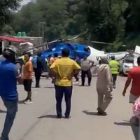 Uttarakhand: Helicopter with Kedarnath pilgrims makes emergency landing on highway in Rudraprayag, pilot injured