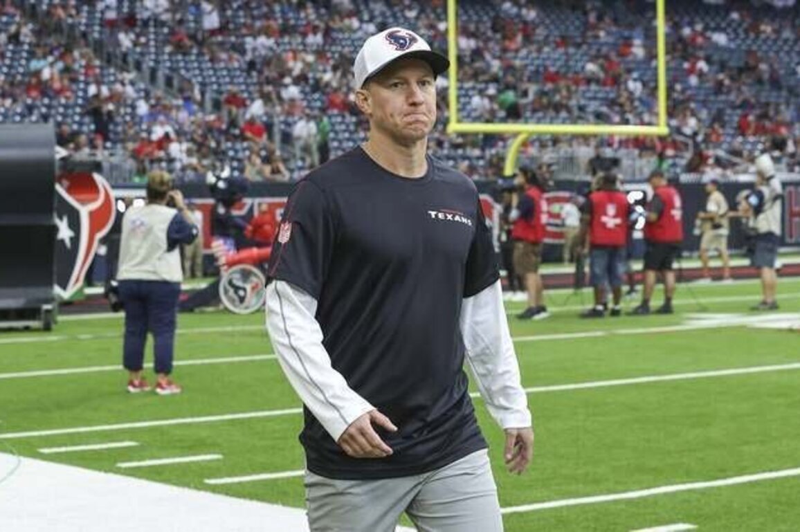Reports: Dolphins promoting Bobby Slowik to offensive coordinator
