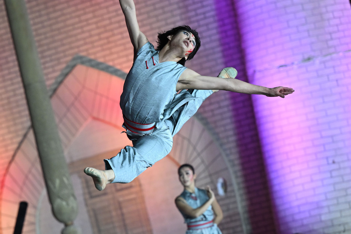UZBEKISTAN-KHIVA-LAZGI DANCE FESTIVAL-CHINESE DANCERS