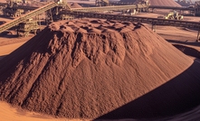 Minério de ferro empilhado