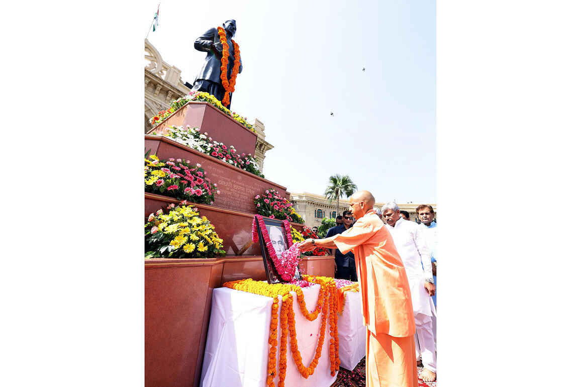 Uttar Pradesh CM Yogi Adityanath pays tribute to former PM Chaudhary Charan Singh on death anniversary