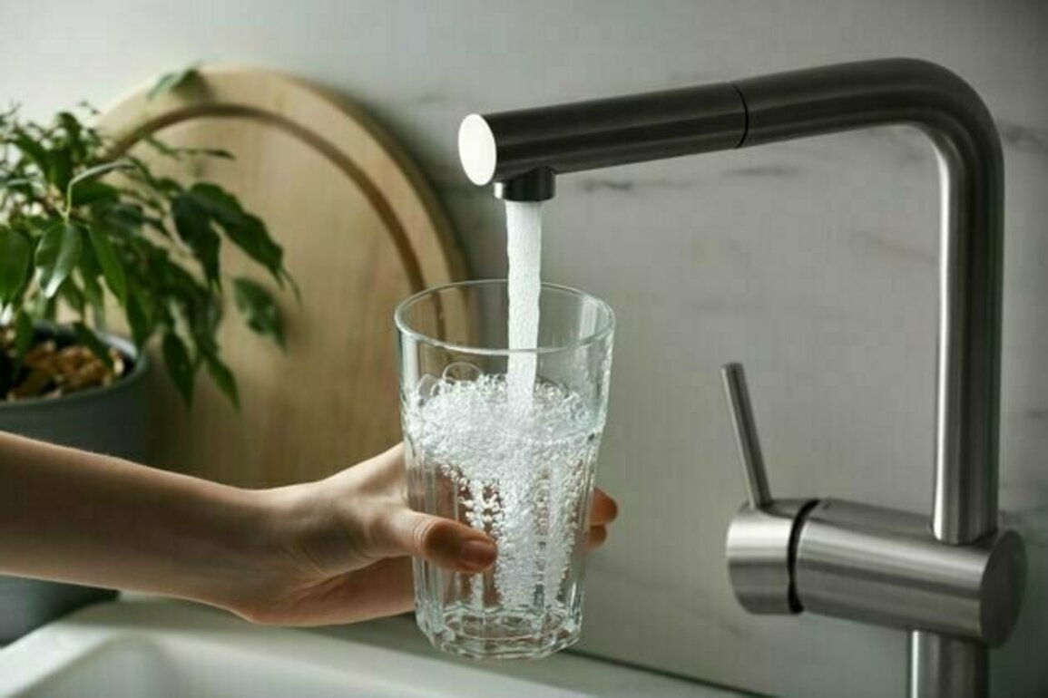 New Australian data shows most of us have PFAS in our blood. How worried should we be?