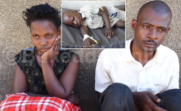 Omusumba Musisi ne mukazi Natukunda. Mu katono ye mwana Joseph Kakooza eyakubiddwa Omusumba Musisi ne mukazi Natukunda. Mu katono ye mwana Joseph Kakooza eyakubiddwa
