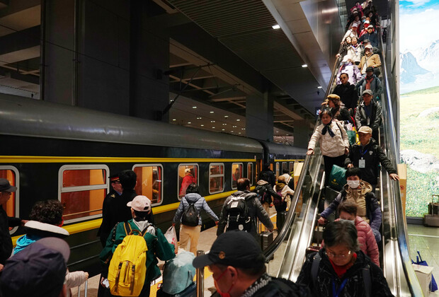 CHINA-BEIJING-TIANJIN-HEBEI-TOURIST TRAIN FOR SENIORS-KICK OFF (CN)