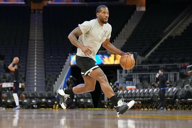 Clippers clear Kawhi Leonard (knee) for training camp