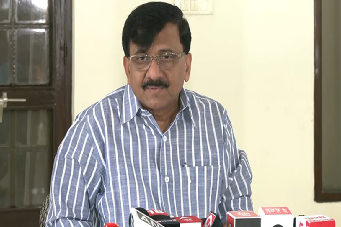 "Rahul Gandhi already dealt with PM Modi in Lok Sabha": Sanjay Raut on Amit Shah's "mujhse nipat lo" remarks