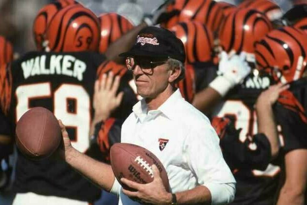 Former Equipment Manager Tom Gray Recognized in Canton