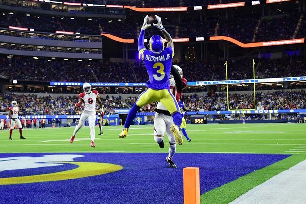 Matthew Stafford, Rams cruise past Cardinals