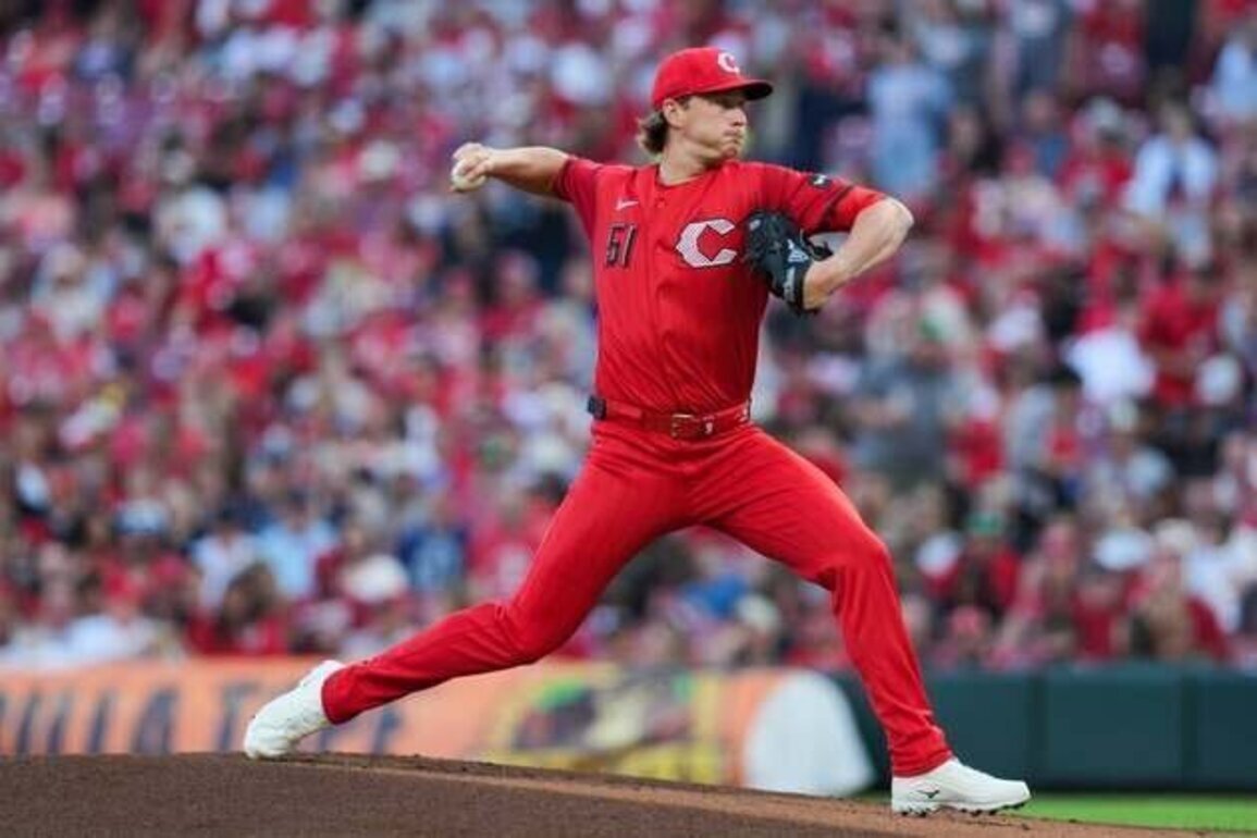 Sal Stewart's big day powers Reds' runaway win over Tigers