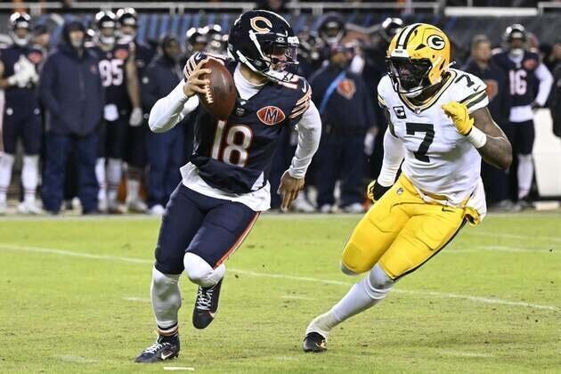 Bears come back from 15 down in 4th to stun Packers in wild card