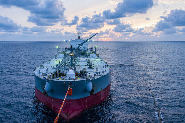 EU mulls changing Russian oil price cap  Bloomberg
