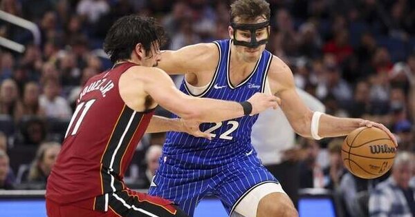 Magic chase fast start vs . Brandon Miller , Hornets