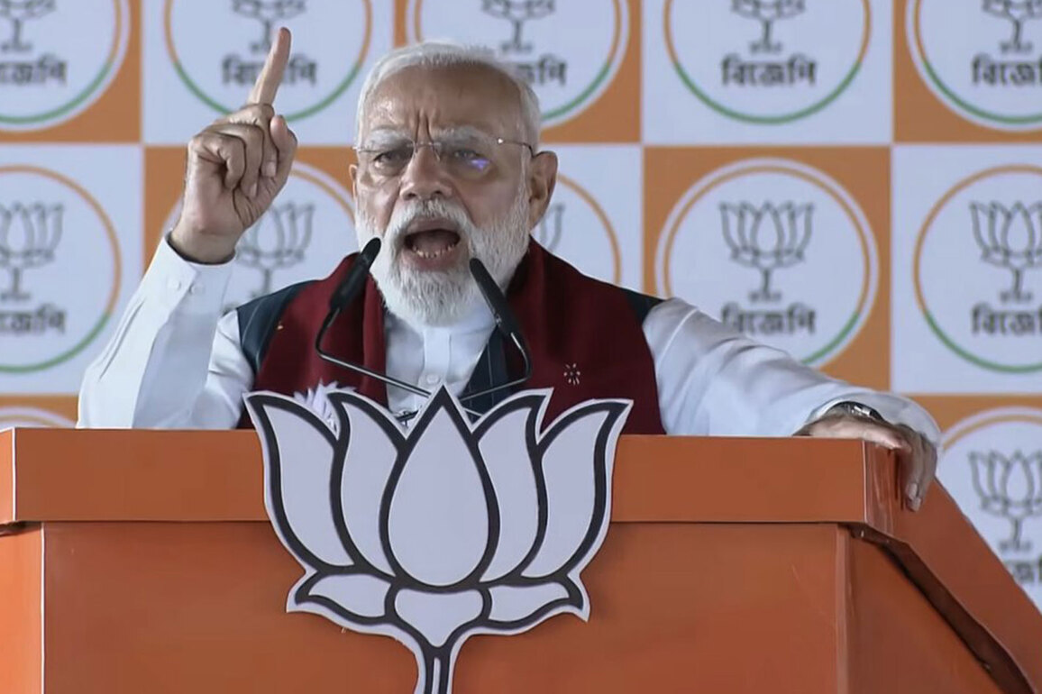 "Na padai Na kamai, Na dawai, Na sichai": PM Modi in Jhargram alleges "ruthless" TMC ignored tribals, must be ousted from West Bengal