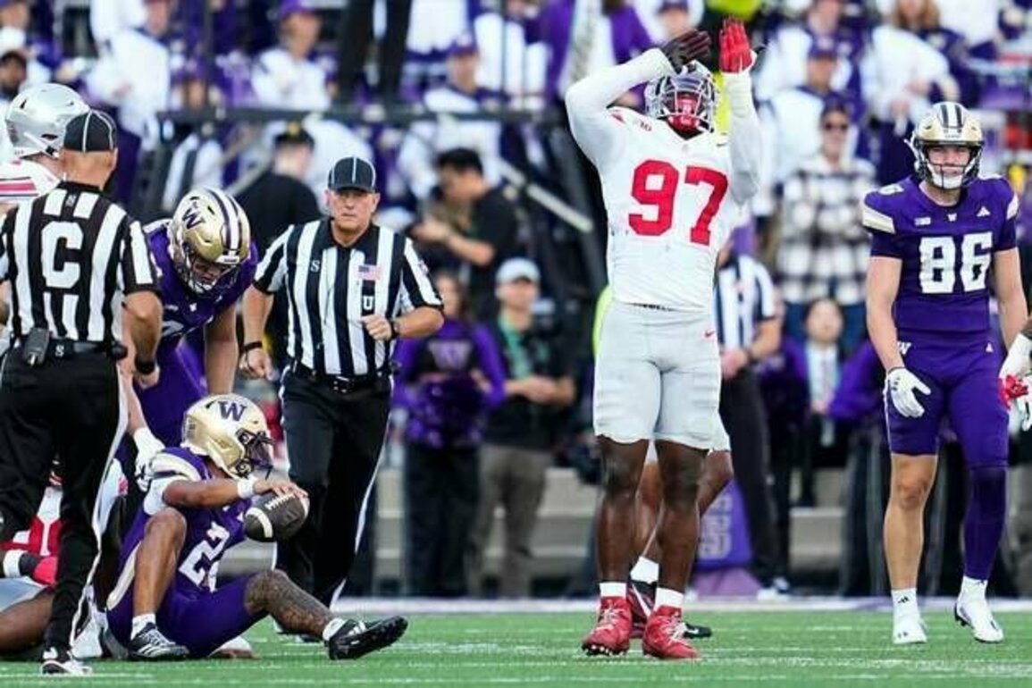 No. 1 Ohio State snaps Washington's 22-game home streak in Big Ten opener