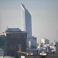 U.S.-Iran tensions raise regional concerns as Tehran signals willingness for talks