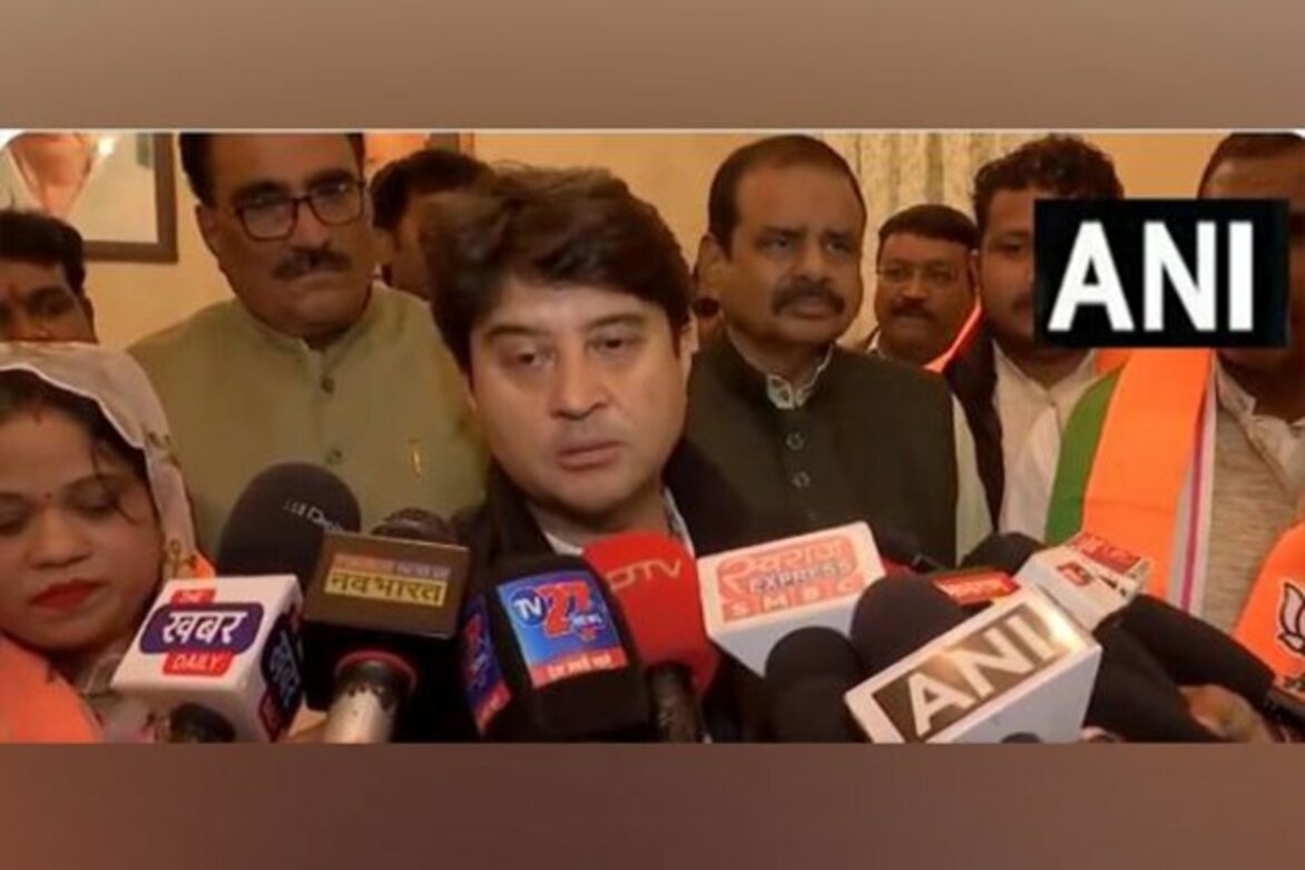 "Its ideology is bankrupt, anti-national": Jyotiraditya Scindia slams Congress