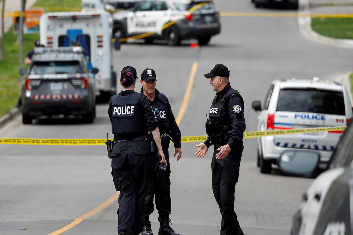 Canada: Toronto police arrest 10 at Christie Pits during anti-immigration rally, counter-protest