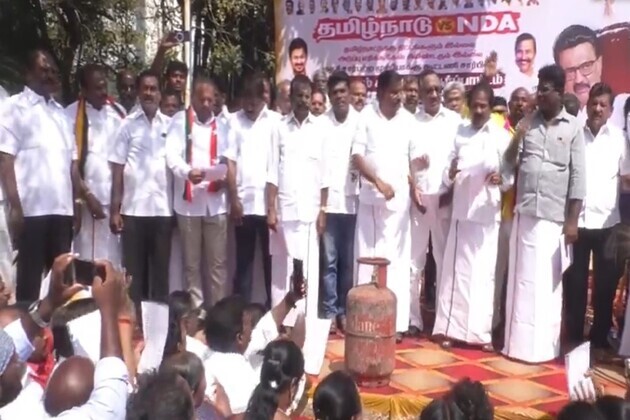 "Gas sector is under Union Govt control": DMK Minister KN Nehru trains guns at EPS over LPG constraints