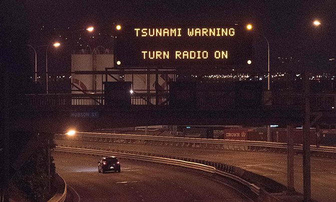Two dead after NZ quake, residents flee tsunami Two dead after NZ quake, residents flee tsunami