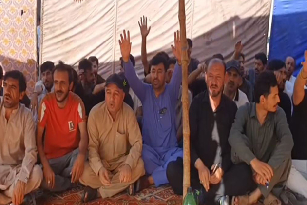 Traders' sit-down takes over PoGB amid anger over taxes, unemployment, failed policies