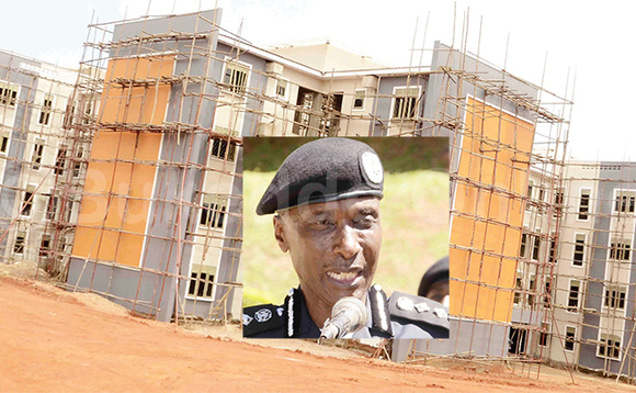 Amayumba g'abaserikale Kayihura g'abadde azimba e Naggulu. Amayumba g'abaserikale Kayihura g'abadde azimba e Naggulu.