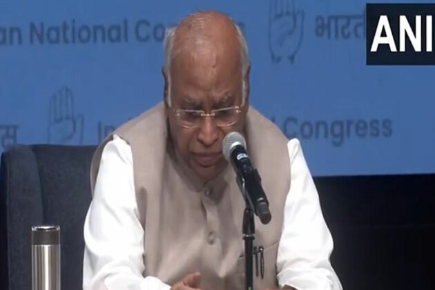 Kharge says country facing "undeclared emergency", accuses BJP of using Samvidhan Hatya Diwas to "hide failures"