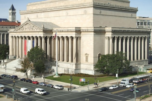 What is the US National Archives