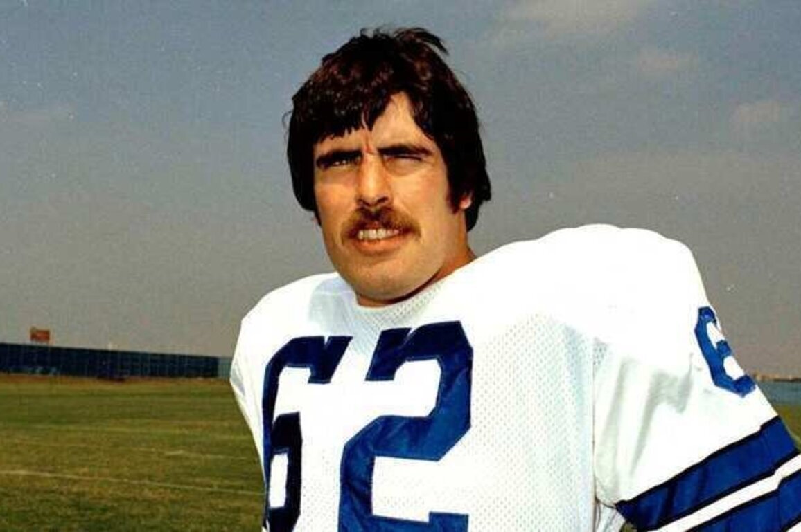 Former Cowboys center John Fitzgerald passes away at 77