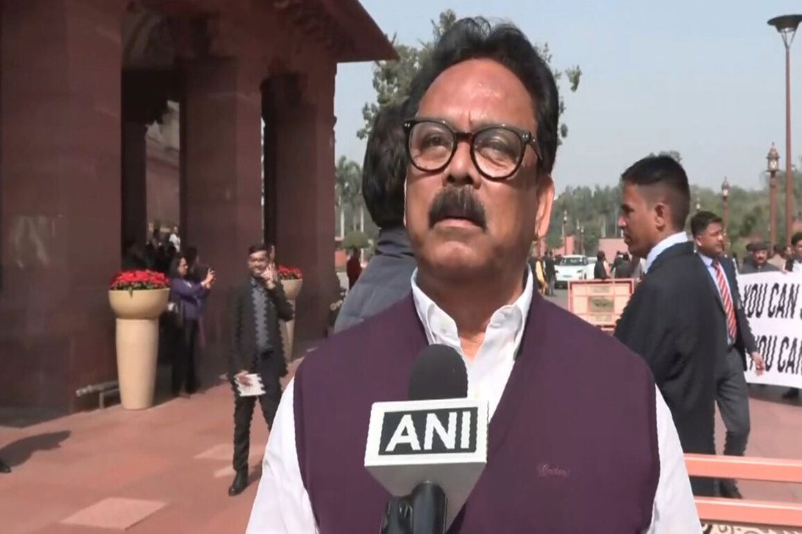 "Opposition's voice being suppressed": Congress MP hits out at Centre over Lok Sabha proceedings