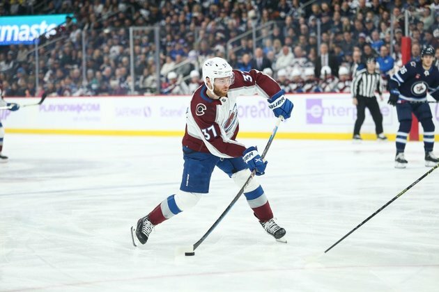 Avalanche aim to extend hex over Sabres