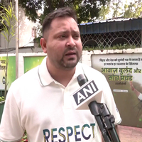 "Umr kacchi hai, par zubaan pakki hai": Tejashwi Yadav justifies announcement to pass law ensuring government job for Bihar households