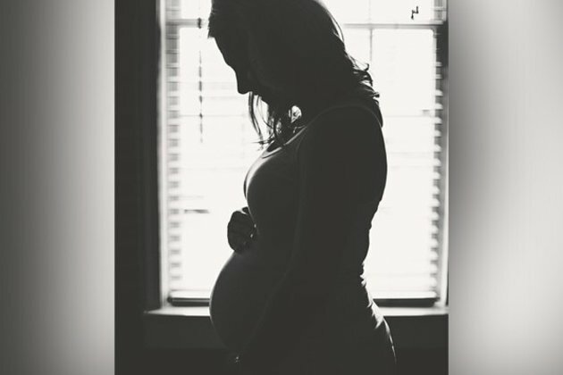 Absence of maternity leaves for female professionals in Pak