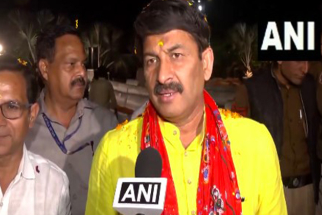 "No need to compare Holi and Jumma," says BJP MP Manoj Tiwari