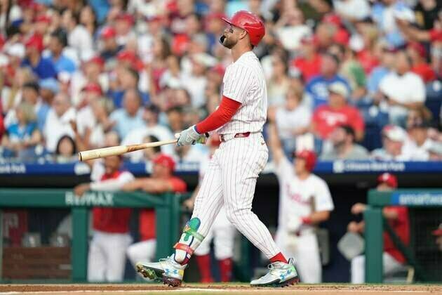 Power punch aplenty as Phillies open series against Yankees