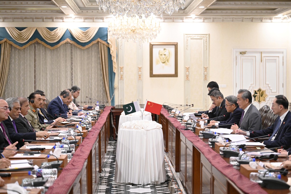 PAKISTAN-ISLAMABAD-PM-CHINA-WANG YI-MEETING
