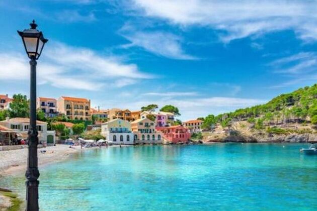 Foreign Office issues warning to Brits after explosion in this holiday hotspot