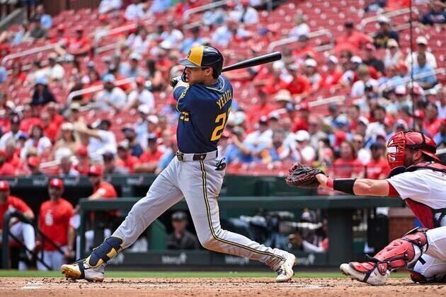 Christian Yelich, Jacob Misiorowski pace Brewers over Cards in Game 1