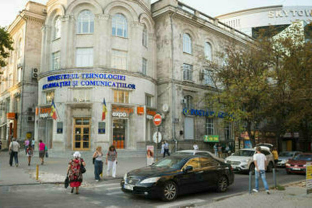 EU blacklists opposition figures in candidate country