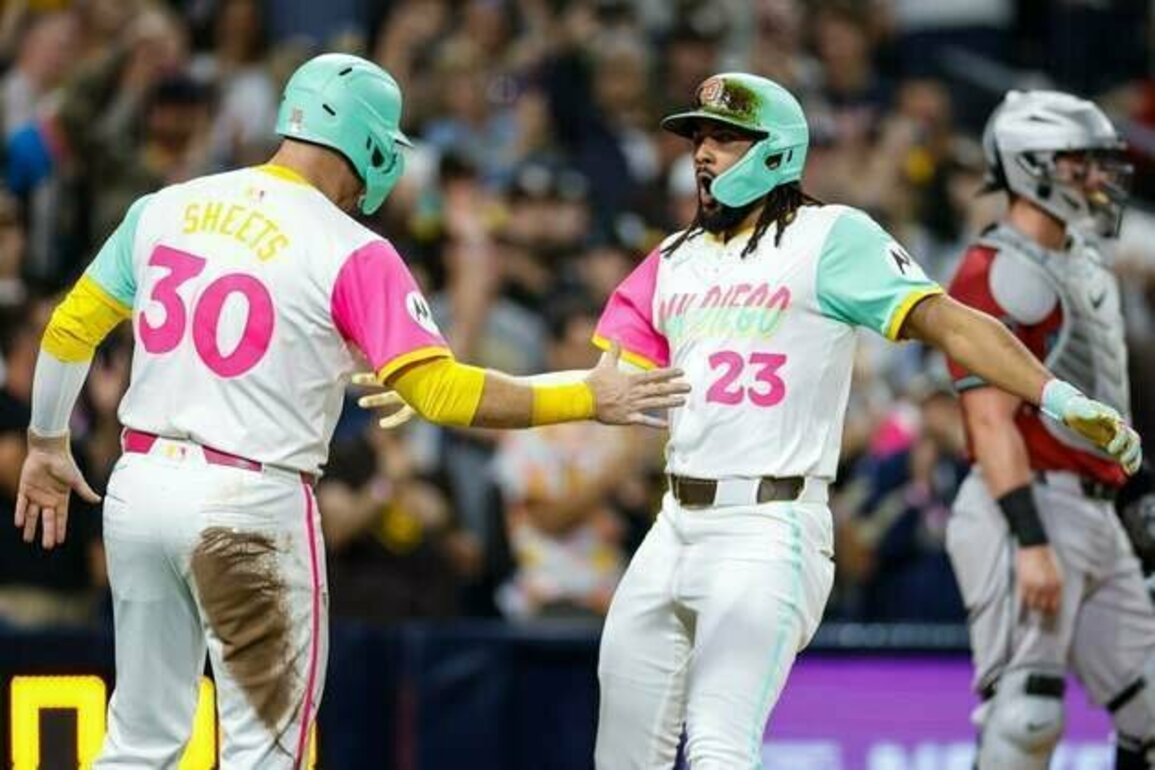 Fernando Tatis Jr.'s slam carries Padres past Diamondbacks