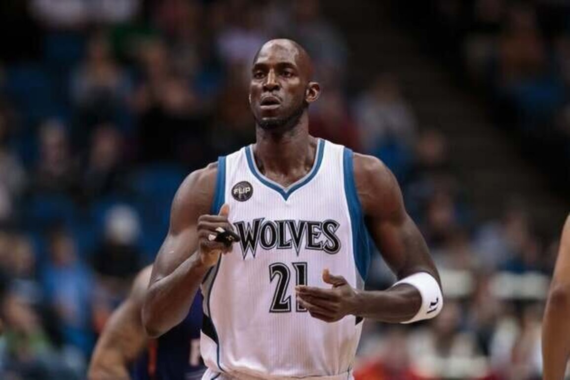 Report: Kevin Garnett rekindling role with Wolves
