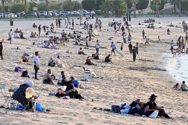 KUWAIT-HAWALLI GOVERNORATE-HEAT WAVE-BEACH