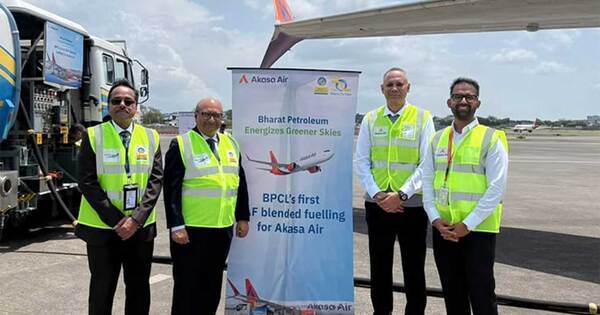 Akasa Air and BPCL operate commercial flight using 1% sustainable aviation fuel