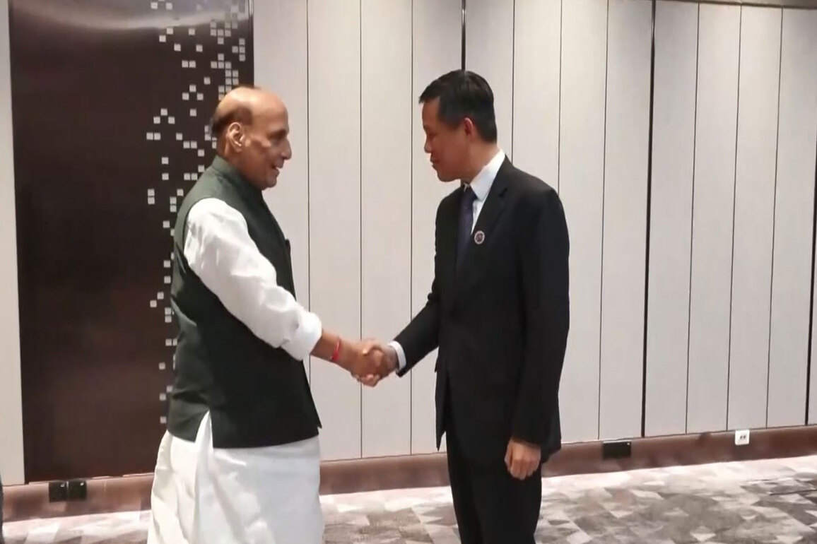 Rajnath Singh meets Singapore Defence Minister in Kuala Lumpur